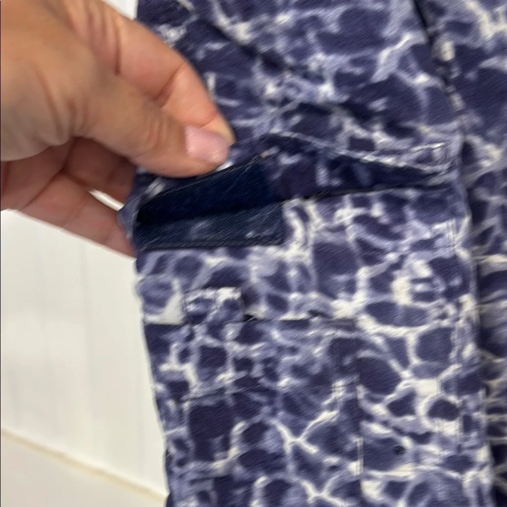 Reel Legends performance, nylon multi pocket, Blue active wear Shorts size L